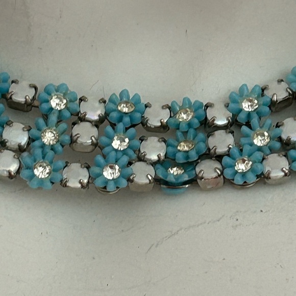 4/$100 Vintage 1960 choker blue flower necklace 16 inches 🌺 - Picture 1 of 8